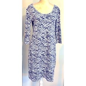 Persifor Blue and White Patterned Short Sleeve Lightweight Dress-Medium